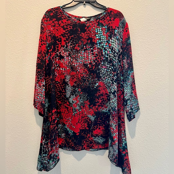 Carol Turner Semi Sheer Tunic Top Multicolor Snakeskin Print Shark Bite Hem L - Picture 2 of 6